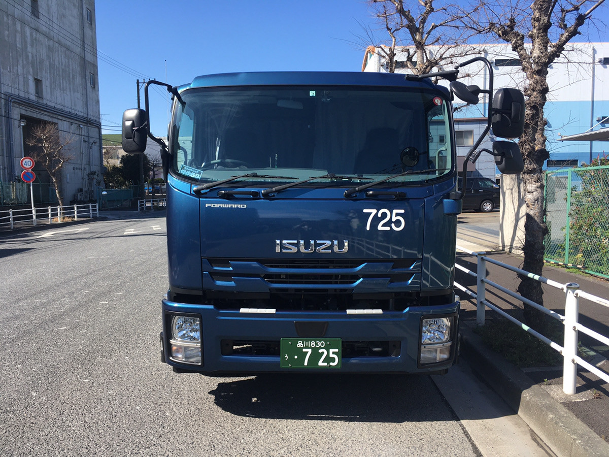 １１ｔ積低床ミキサー車（いすゞ自動車　フォワード　９段変速）